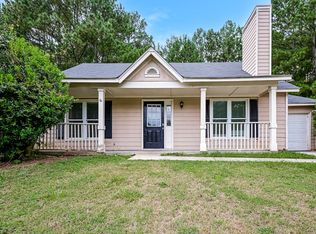 3168 Creekwood Dr, Rex, GA