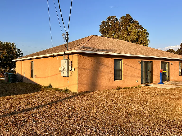 906 NE 12th Terrace Cpe — Photo 20