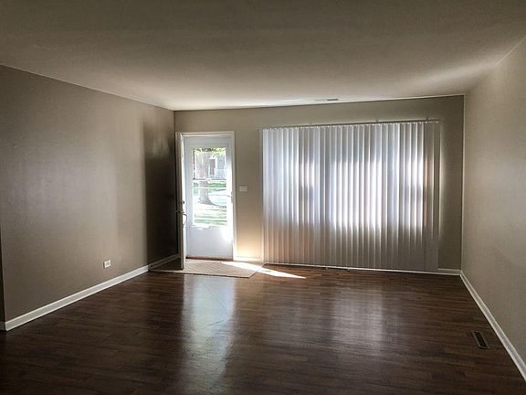 3rd image of 51 N Fairlawn Ave