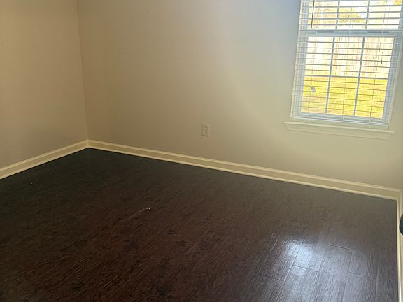 5th image of 8490 Highland Glen Cir N