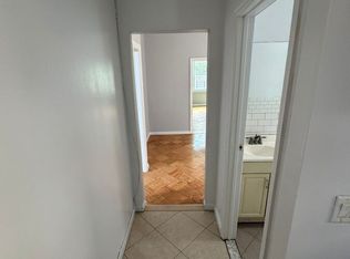 7 Van Cortlandt Park Ave, Yonkers, NY 10701