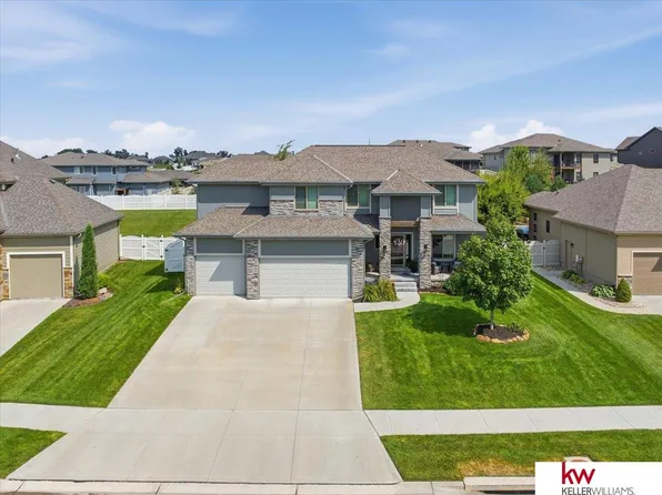 10409 S 106th St, Papillion, NE 68046