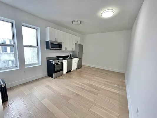 Rented by New Amsterdam Realty Group | media 2