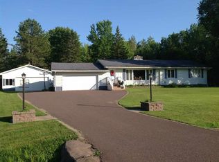 41650 Half Moon Beach Rd, Chassell, MI 49916