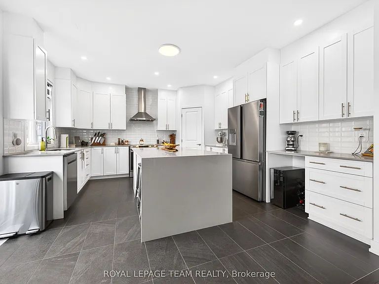 160 Highgarden Ter — Photo 12