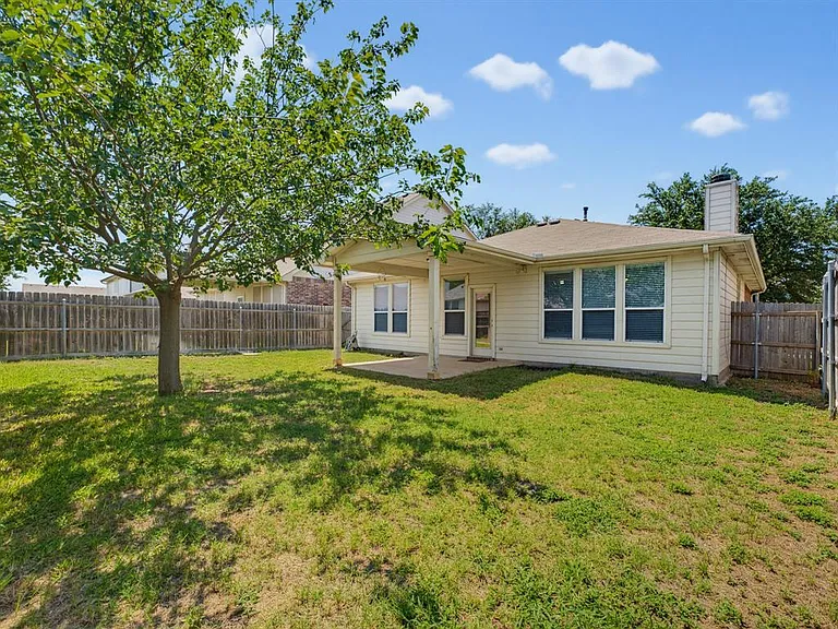 4105 Capstone Dr — Photo 25