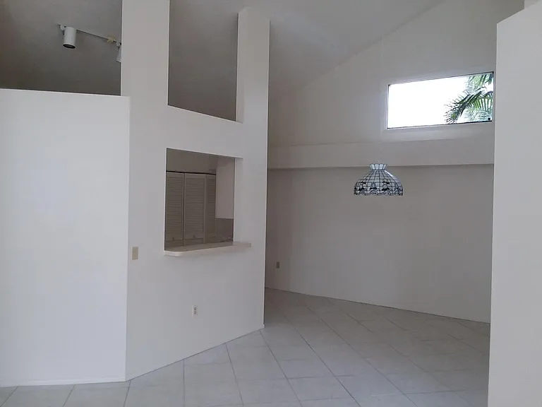 7813 Ontario Street Cir — Photo 5