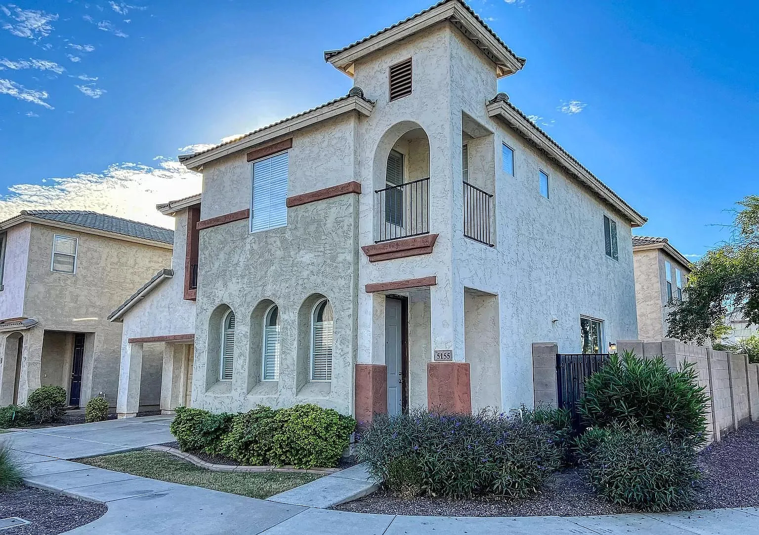 4 bed, 2.5 bath, 1600 sqft, $1,650 — Photo 1