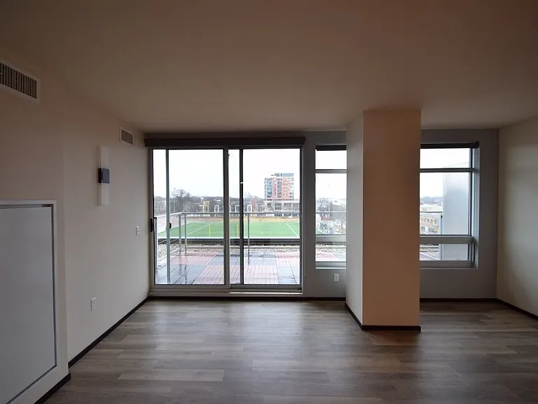 Galaxie High Rise Apartments — Photo 58