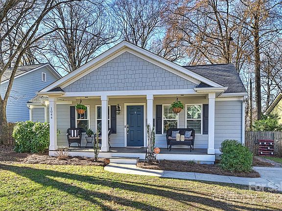 2nd image of 1044 Lunsford Pl