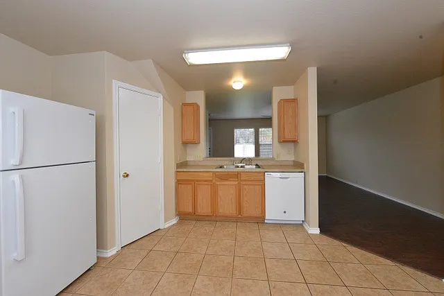 5610 Timber Hvn — Photo 3