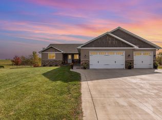 643 Giana Ct, Ellsworth, WI 54011