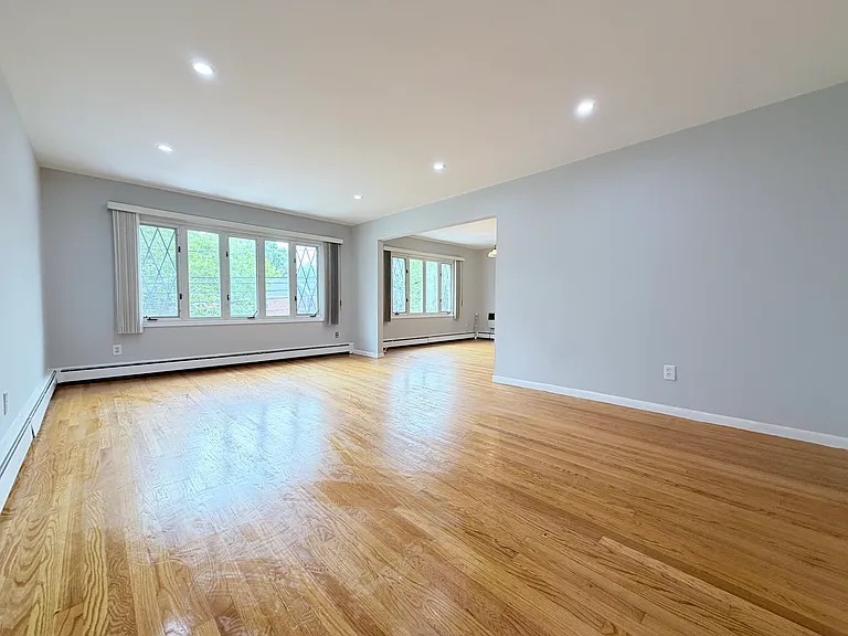 1229 Inwood Ter #2 — Photo 10