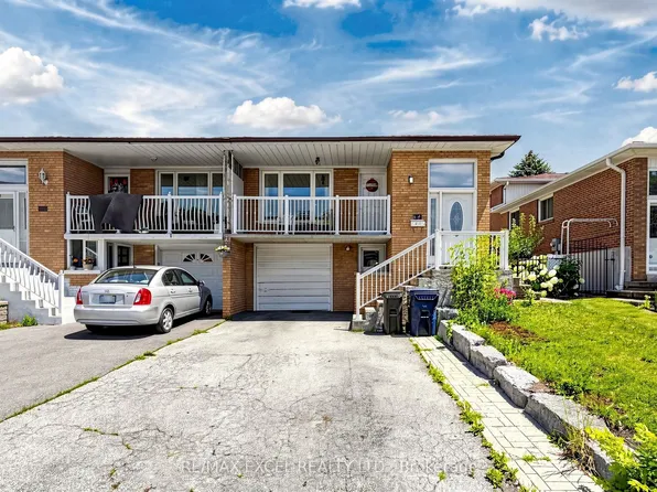 216 Shawnee Cir, Toronto, ON M2H 2Y4