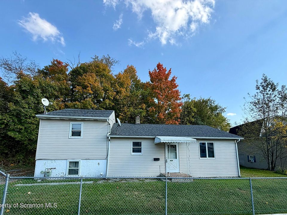 1st image of 424 Brook St