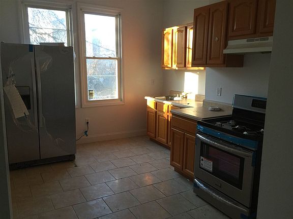 2nd image of 281 Arlington Ave