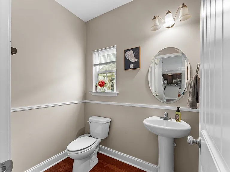 108 Saratoga Dr — Photo 12
