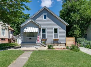 914 E Locust St, Bloomington, IL 61701