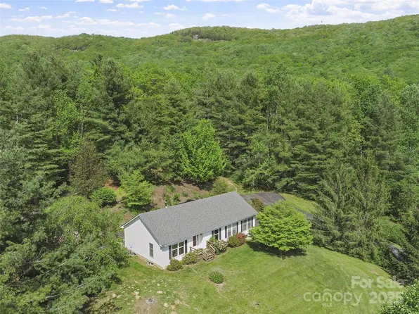 100 Rock Blvd, Burnsville, NC 28714