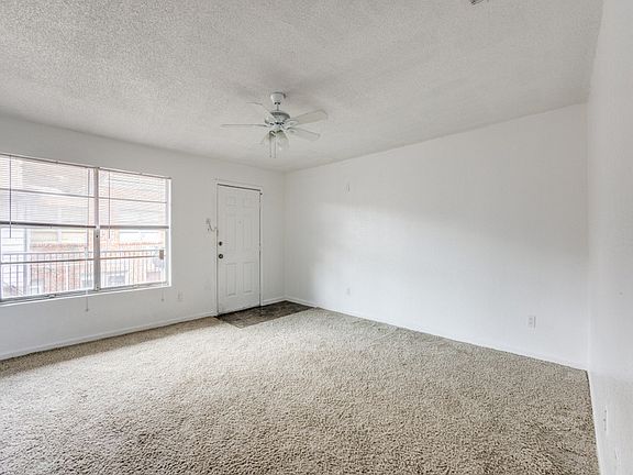 2nd image of 4920 Chenevert St #2
