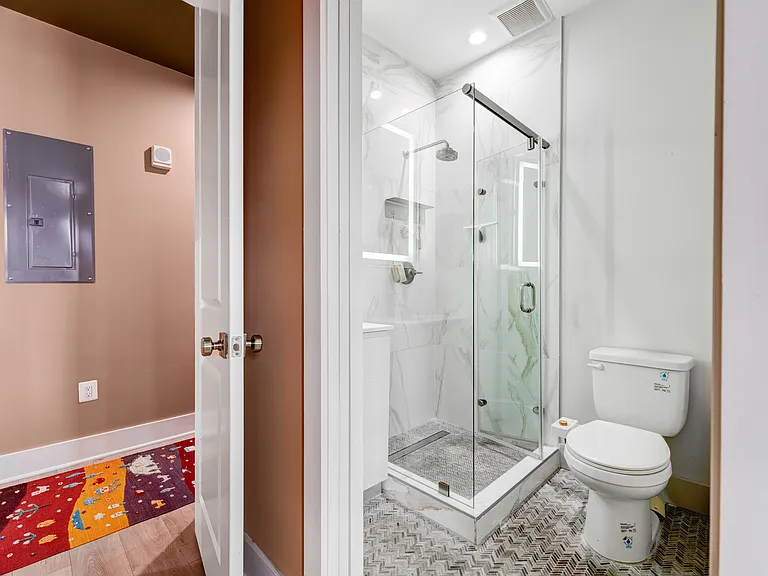839 Kennedy St NW #304 — Photo 8