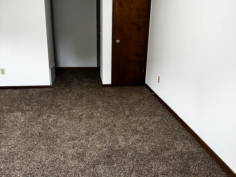 315 E Main St #4 — Photo 15