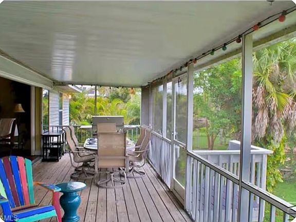 2nd image of 6115 Island Park Ct