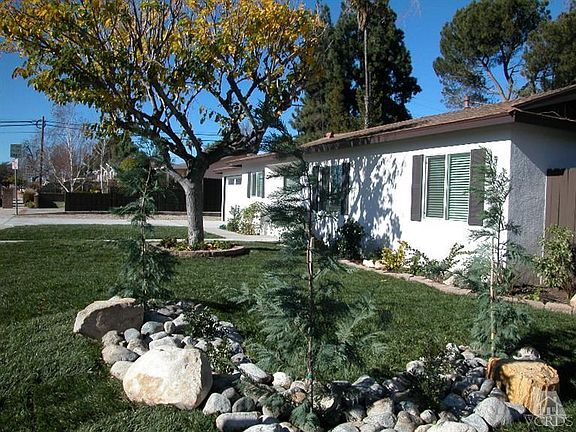 2nd image of 1131 E Avenida De Las Flores