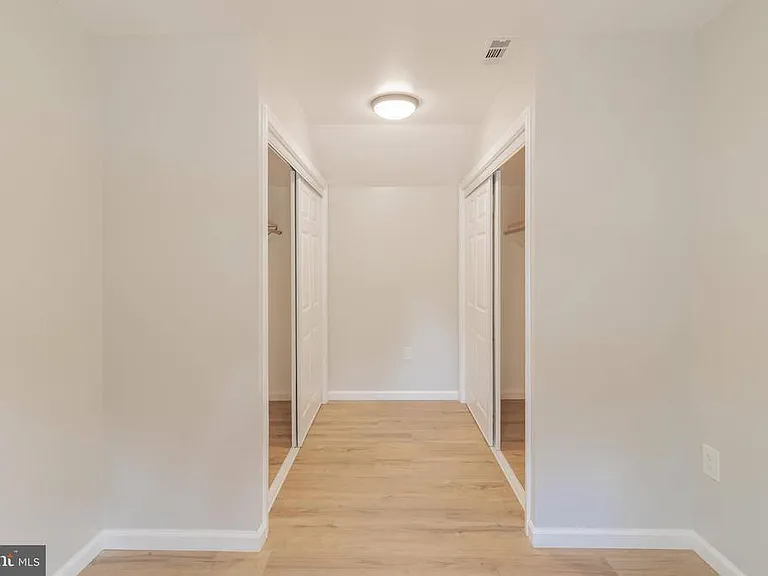 1816 Maple Ln — Photo 2