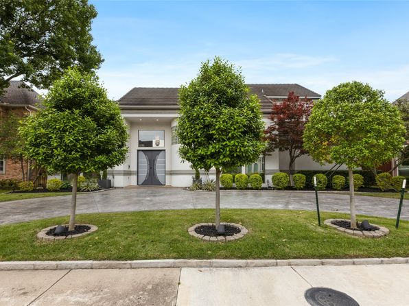 4908 Holly Tree Dr, Dallas, TX 75287