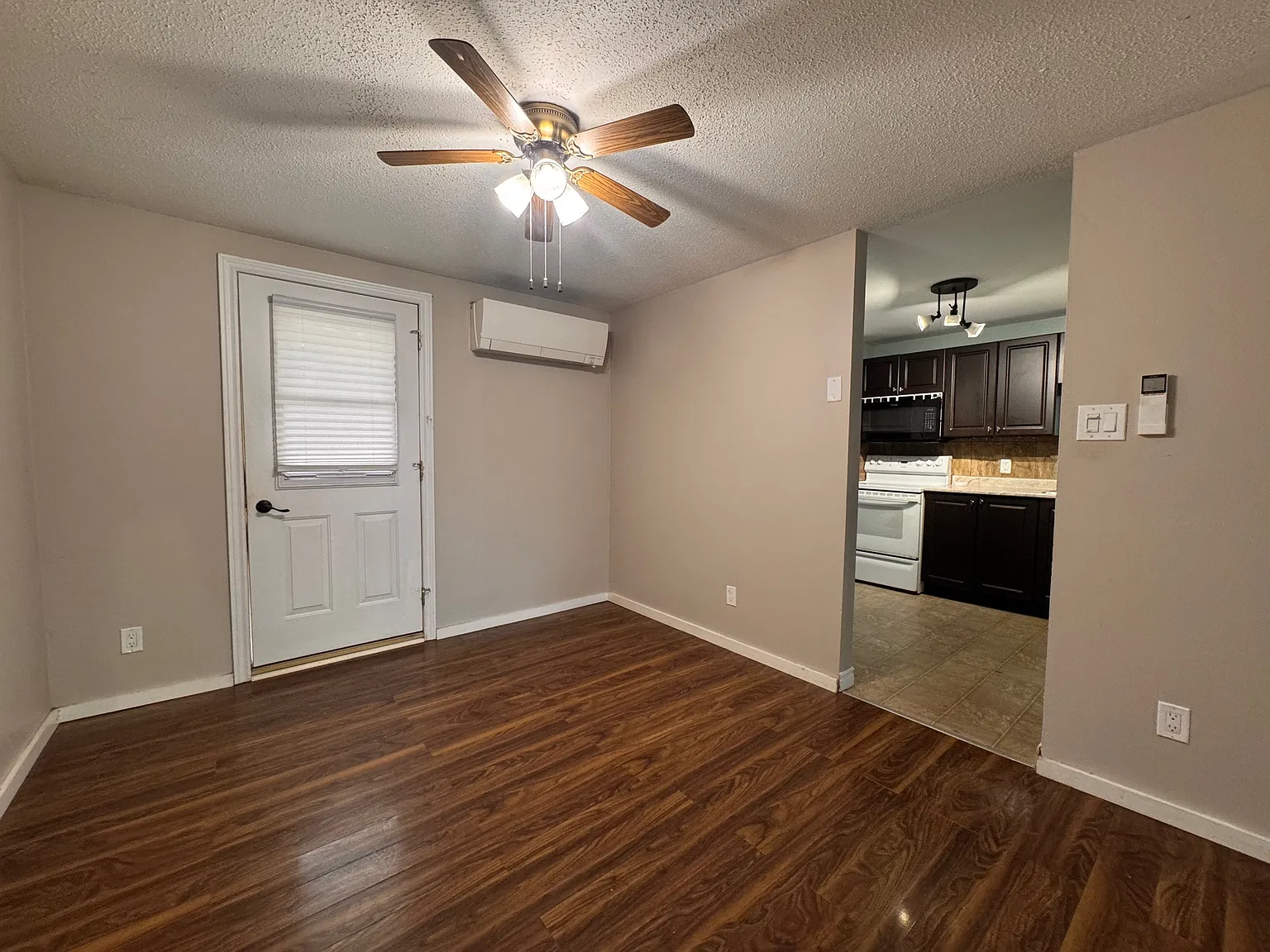 729 Parkview Crescent Cambridge — Photo 3