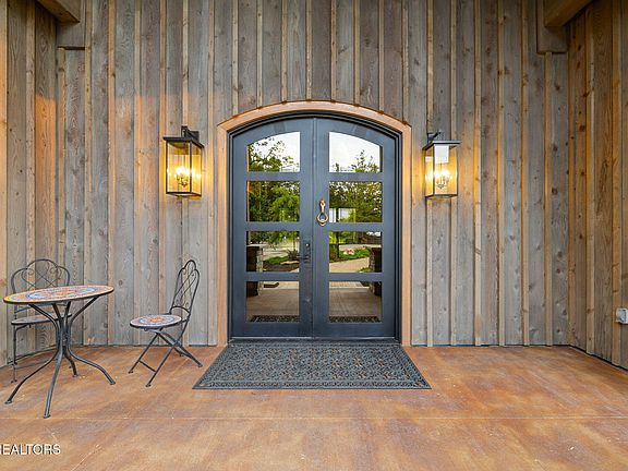 12th image of this home