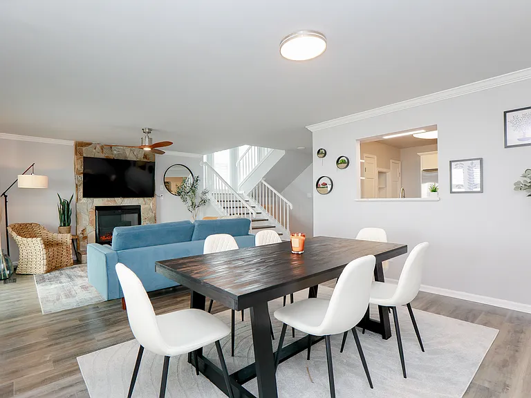810 W Ocean View Ave #B — Photo 2