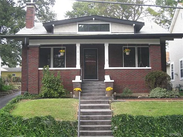 815 Clark Ave photo 1