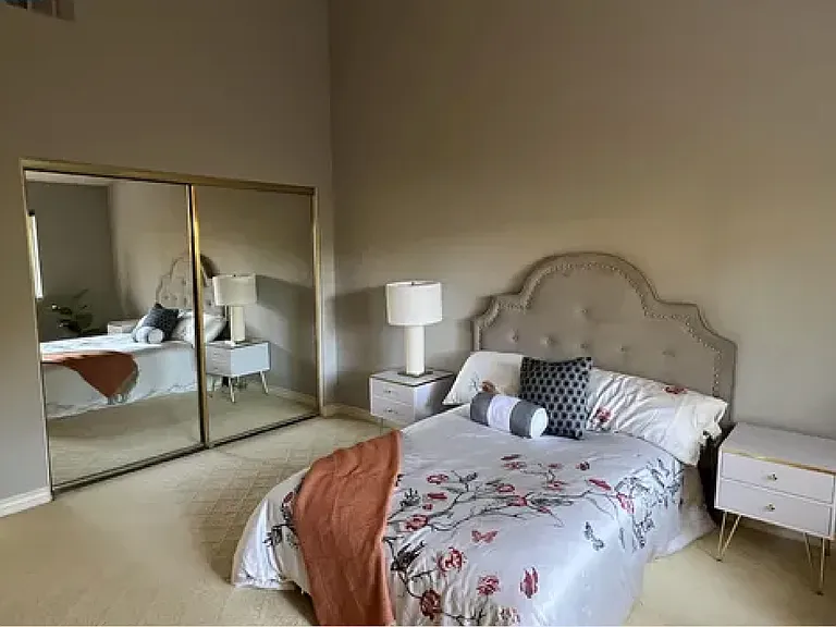 Upper level bedroom-1