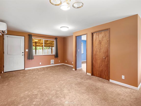 3rd image of 8735 Thuja Ave SE