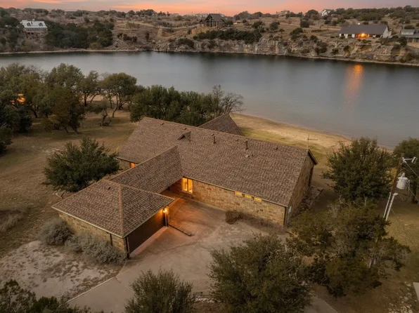 7033 W Hells Gate Dr, Strawn, TX 76475