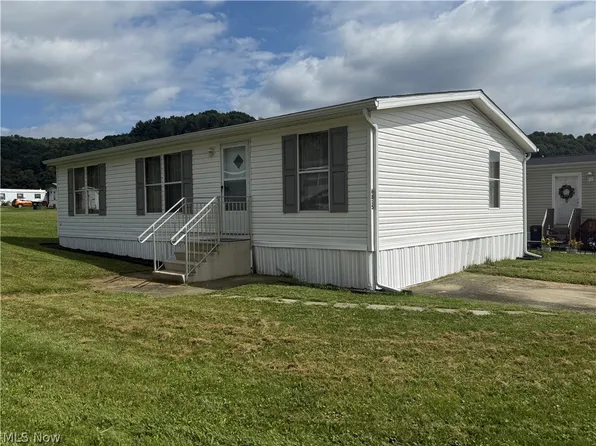 6815 Whitetail Dr SE, Dennison, OH 44621