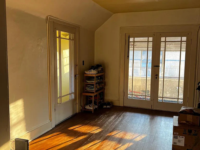 5657 Brooklyn Ave NE — Photo 18