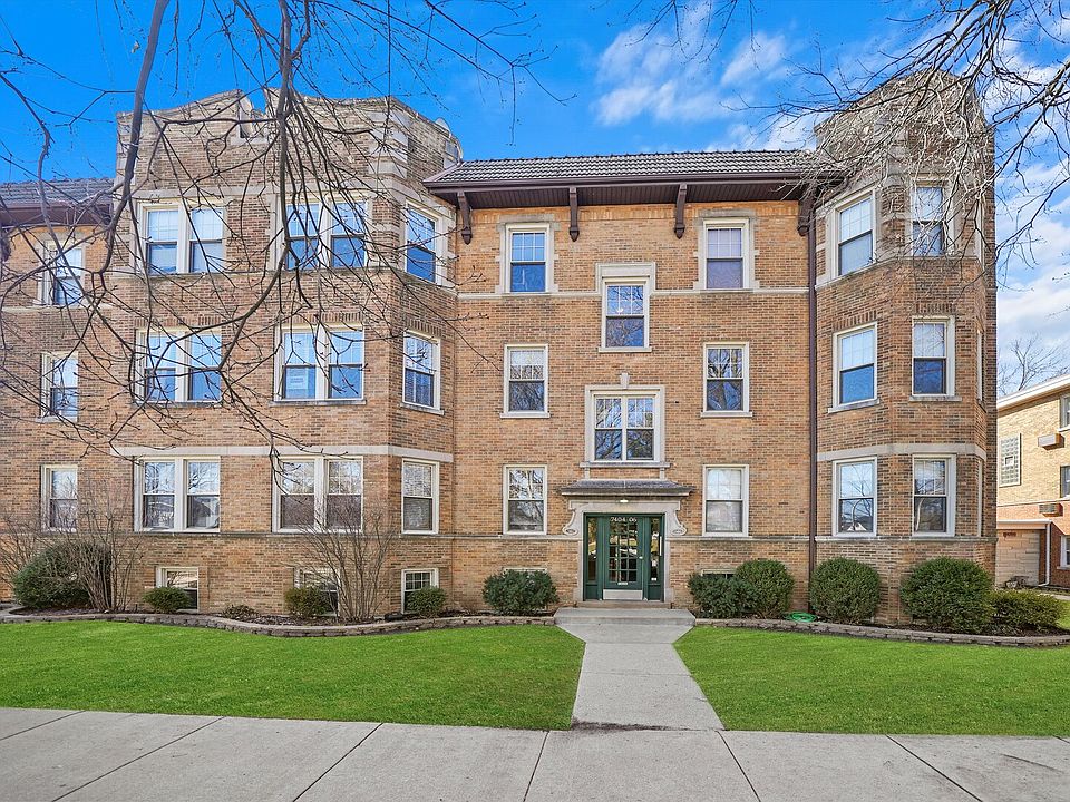 1st image of 7404 N Oakley Ave APT 1
