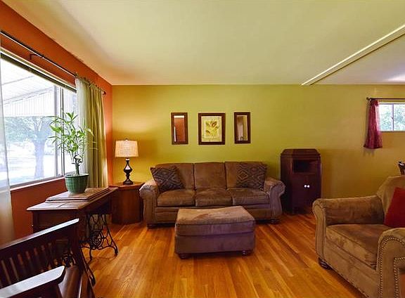 5th image of 1080 Hallwood Dr
