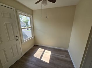 183 Ridgewood Cir, Lackawanna, NY 14218