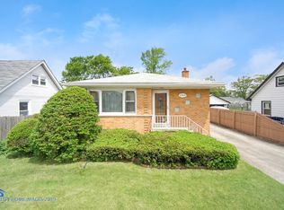 5850 W 81st Pl, Burbank, IL