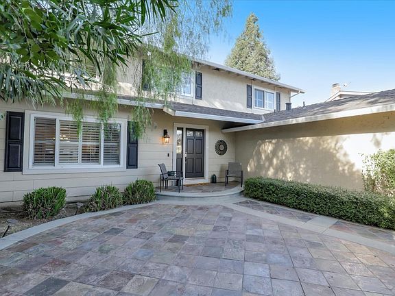 3rd image of 665 Encino Dr