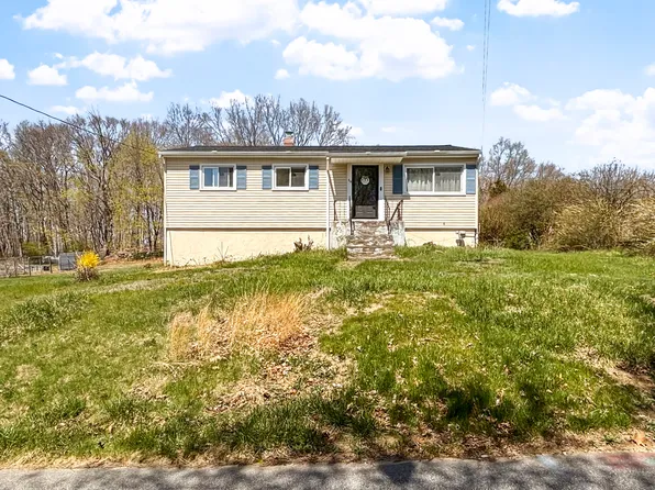 54 Lorenzo Street, Norwich, CT 06360