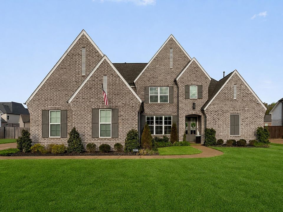 1st image of 4921 Maple Walk Dr