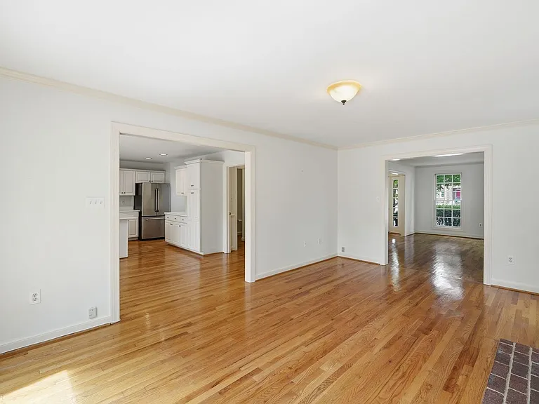 2904 4th St N — Photo 7