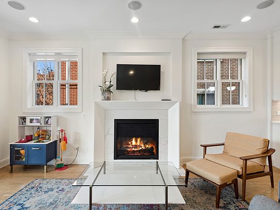 4th image of 1923 N Damen Ave #2