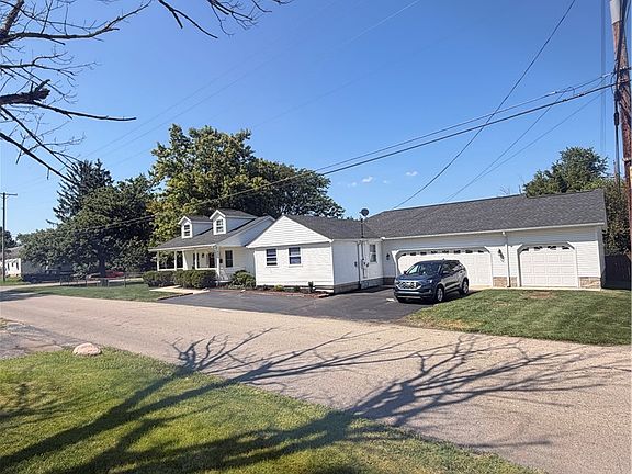 4th image of 2143 Rector Ave