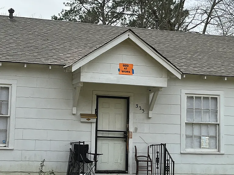 345 E Ridgeway St — Photo 23